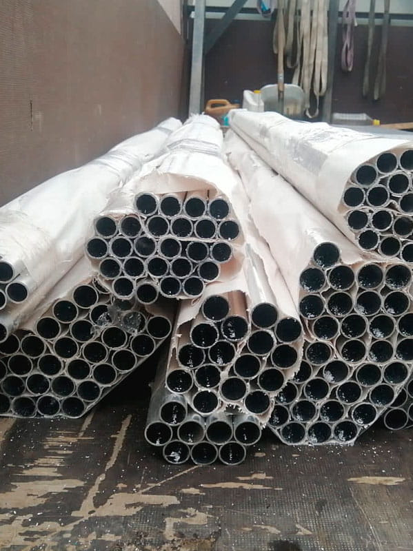 Нержавеющие круглые трубы на складе